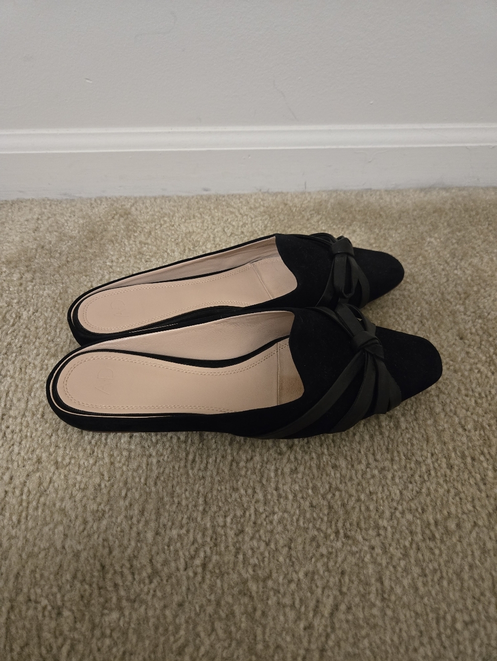 AD & Daughters Womens Corya Black Suede Flat Mules Size 8 - Picture 4 of 6